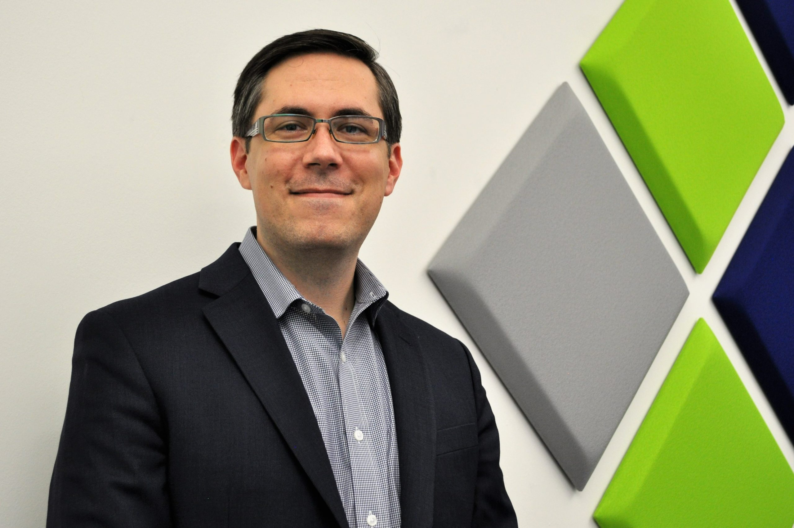 Julian_Tischler_Headshot_4