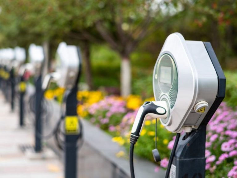 The EV charger pricing challenge. How to price EV chargers. Mobile image