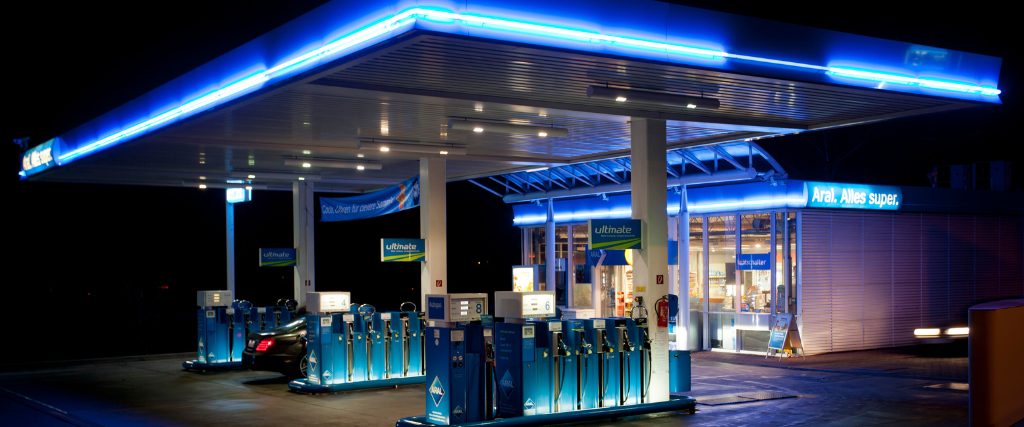 Is manual fuel pricing being replaced by AI?