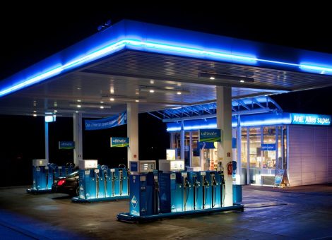 Is manual fuel pricing being replaced by AI?