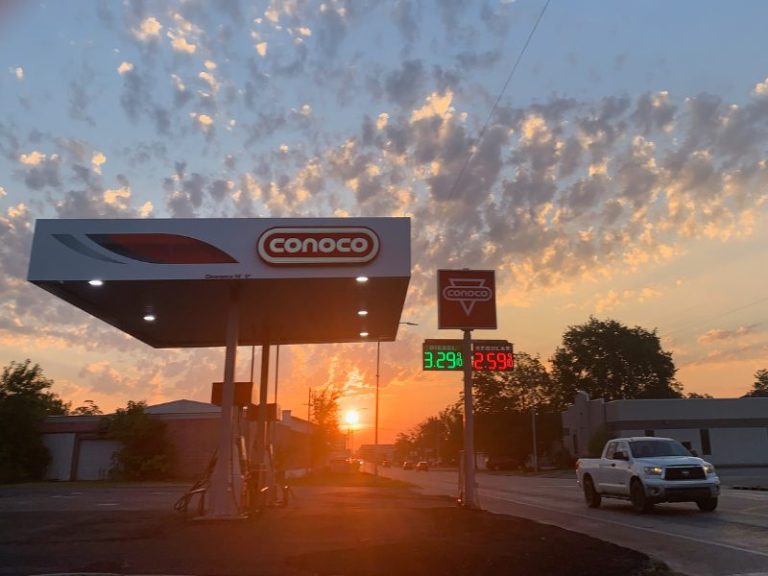 The power of data for smaller retailers. Big decisions without big data. Mobile Image