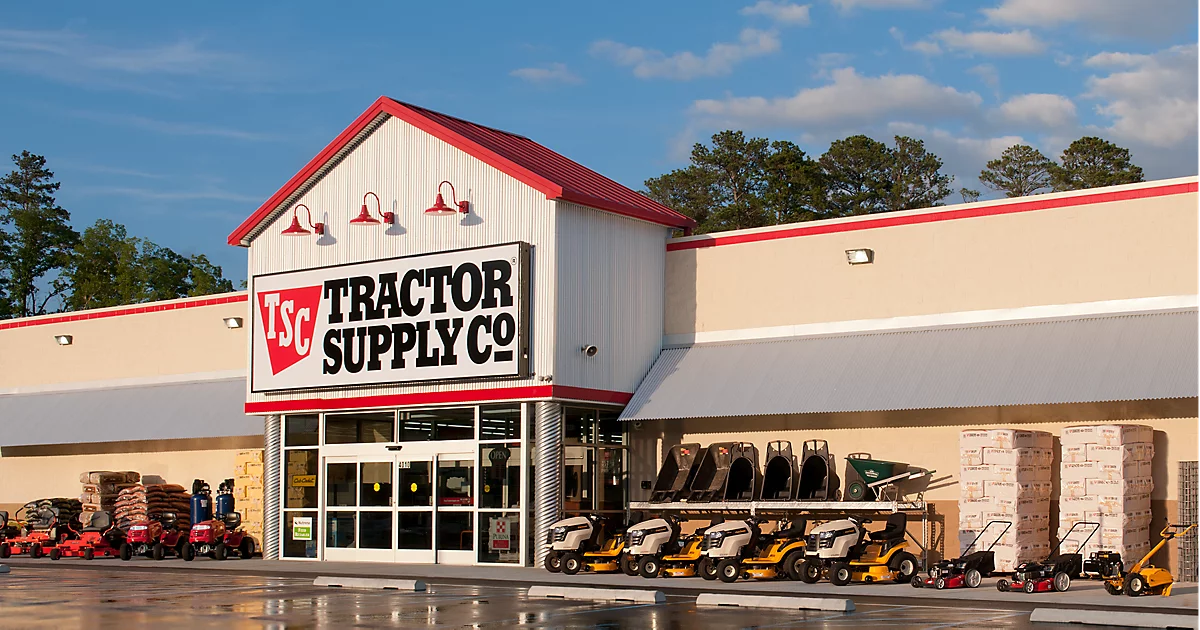 2019 tsc store front social