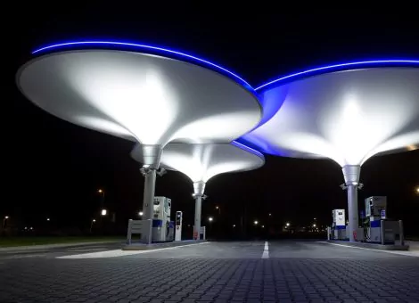 Balancing AI with human insight: Navigating fuel retail’s tech evolution